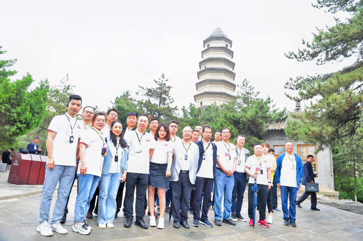 学党史 铭初心 同心同德同筑中国梦    爱于心 践于行 图强图富图绘金叶志——凯时尊龙人生就是博科教集团党委献礼建党100周年培训活动纪事