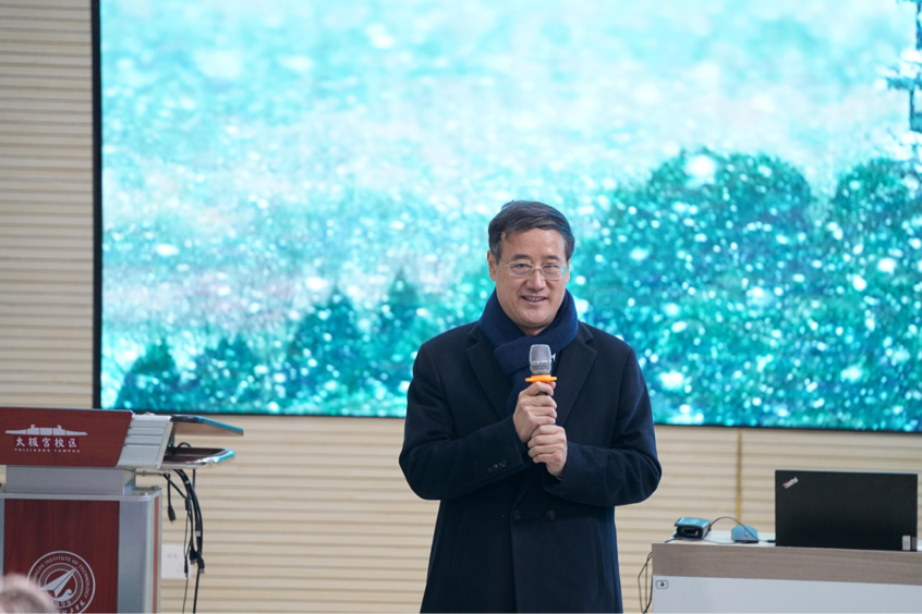 陕文投原董事长王勇等领导嘉宾一行考察西安明德理工学院，并出席瀛湖采风总结会