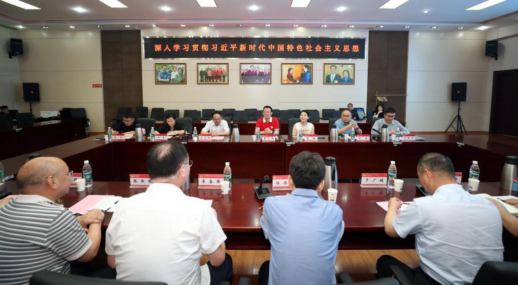 与中国民办高校先行者同行 共赴教育高质量发展新未来——集团董事局主席、总裁袁汉源先生率团赴黄河科技学院考察交流