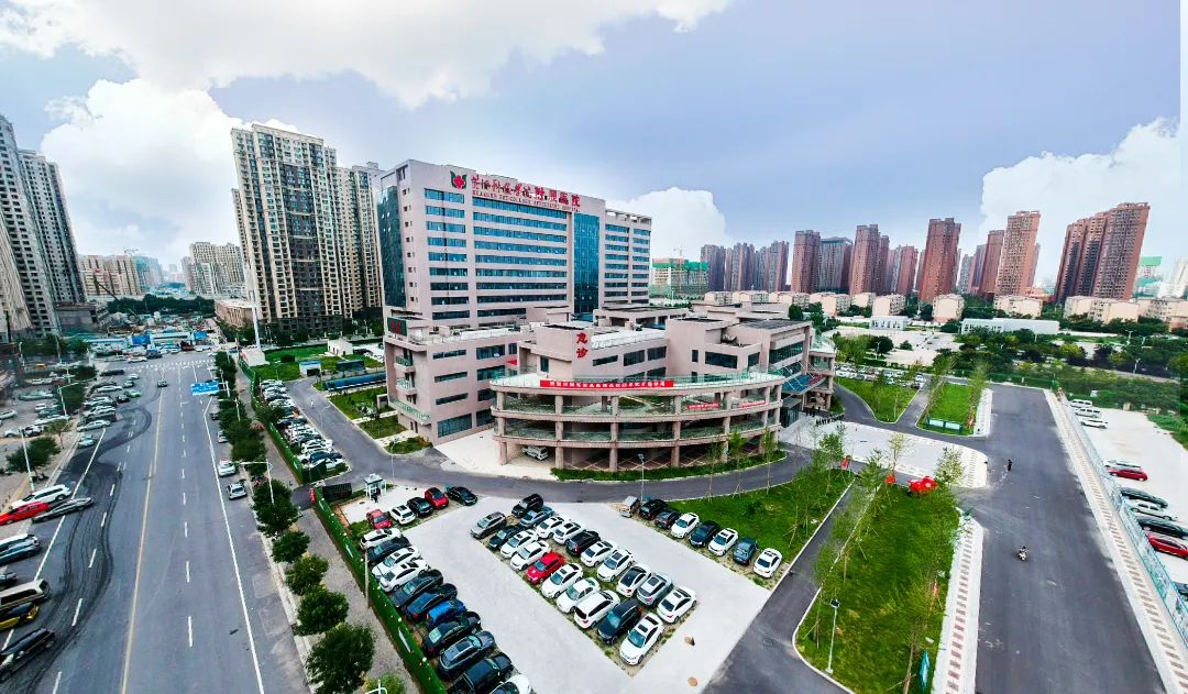 与中国民办高校先行者同行 共赴教育高质量发展新未来——集团董事局主席、总裁袁汉源先生率团赴黄河科技学院考察交流